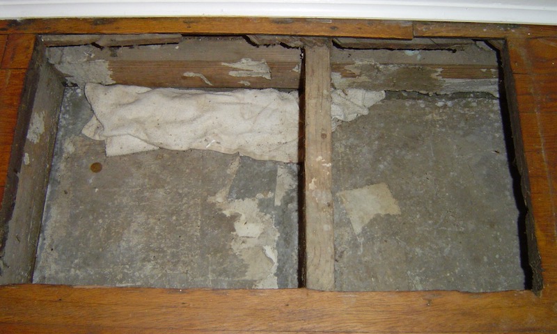 Return vent in the floor over a panned joist
