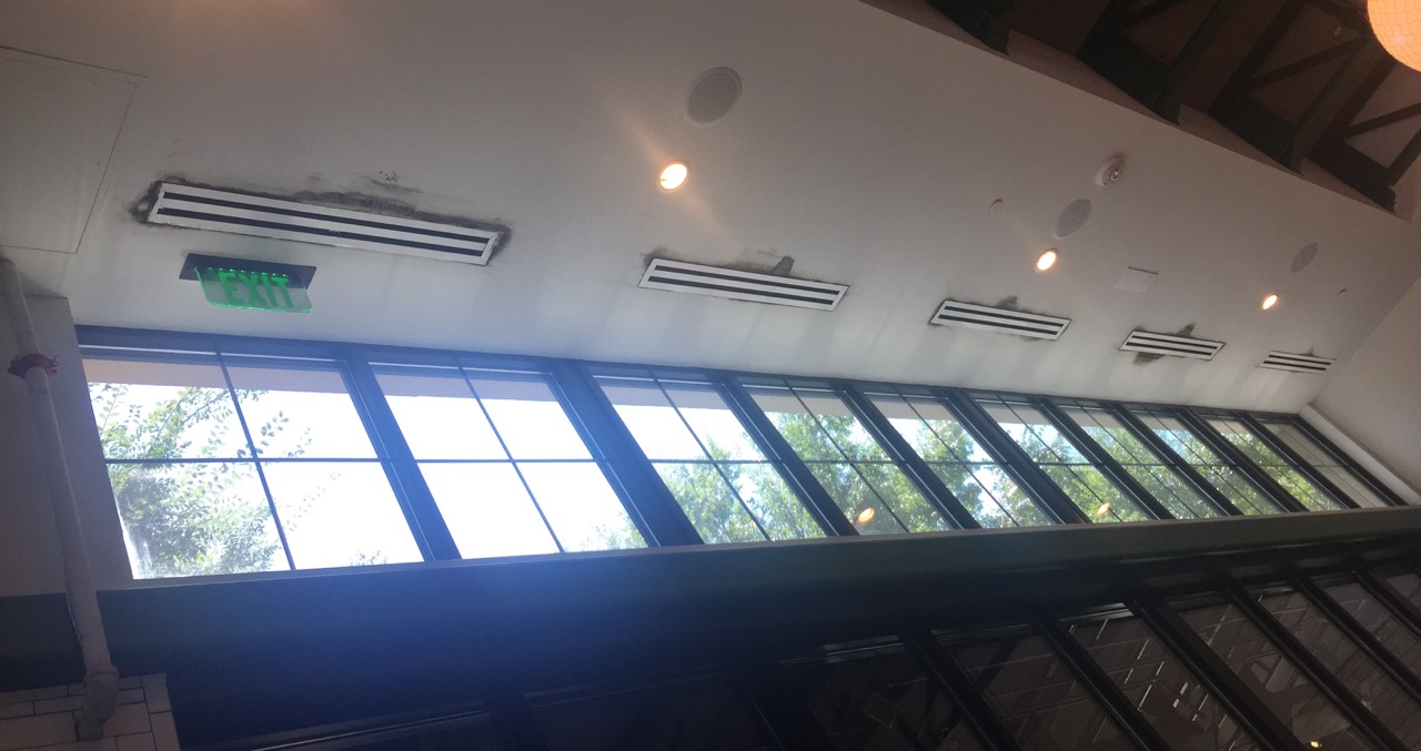 Air-conditioning-diffusers-condensation-mold-restaurant