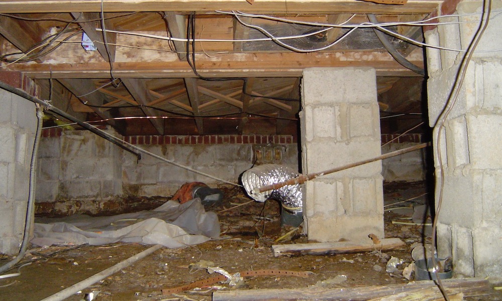 Should You Encapsulate Your Crawl Space Beneath The House? It Depends.