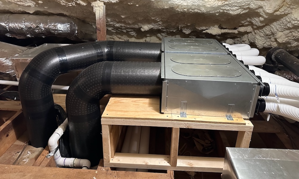 Zehnder ERV Installation Blitz: Ducts From ERV In Basement Connect To The Two Manifolds, Which Connect To The Tubes Going To The Individual Vents